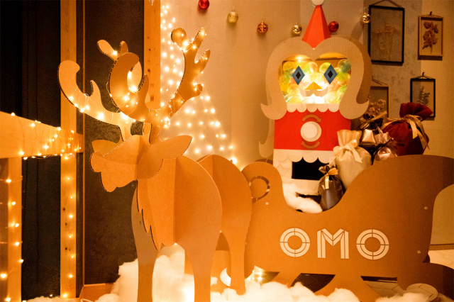 OMO5東京大塚ダンボールクリスマス アマビエサンタ